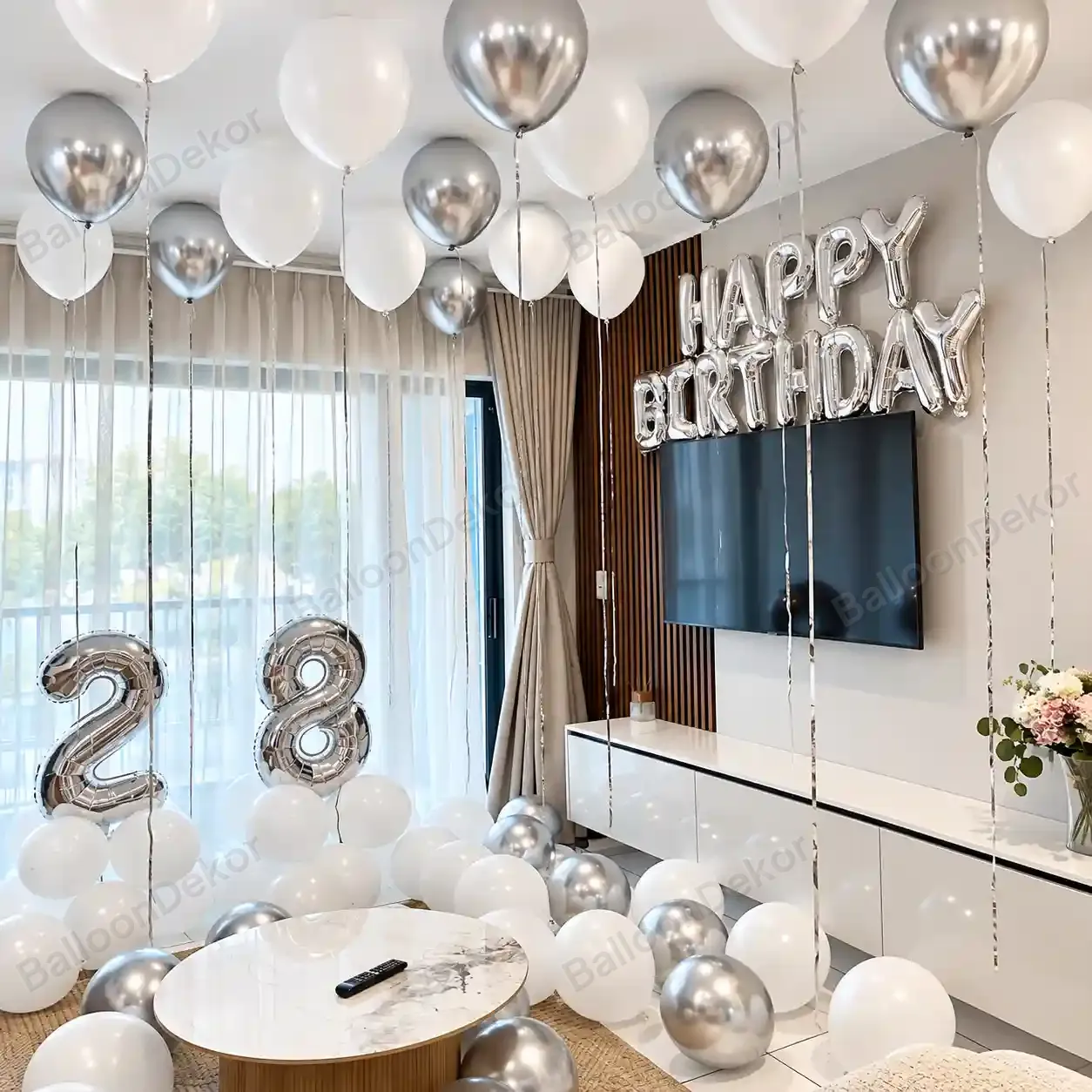 Simple Birthday Room Surprise Decoration — photo 2