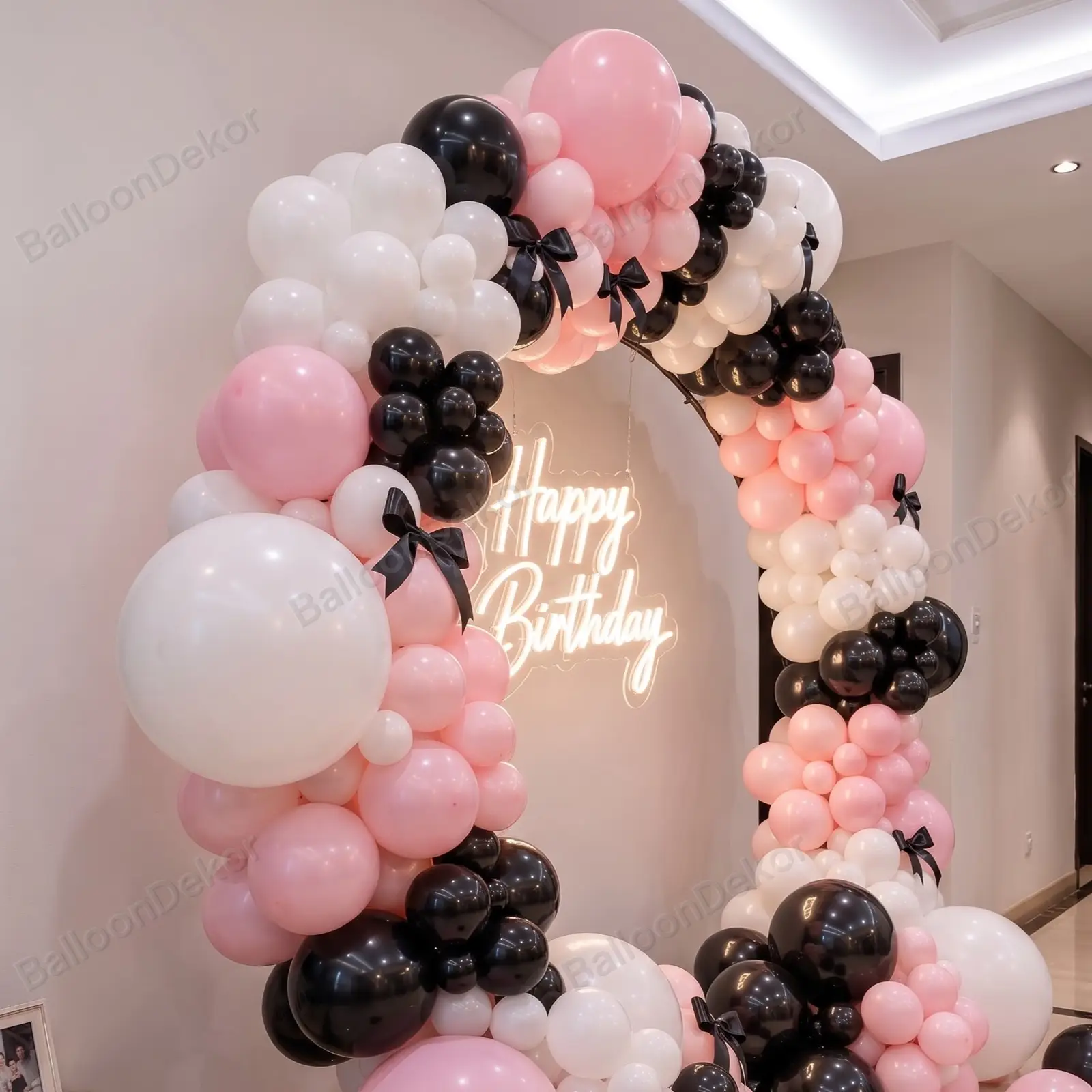 Sweet Pink and White Balloon Ring Decoration — thumbnail 3