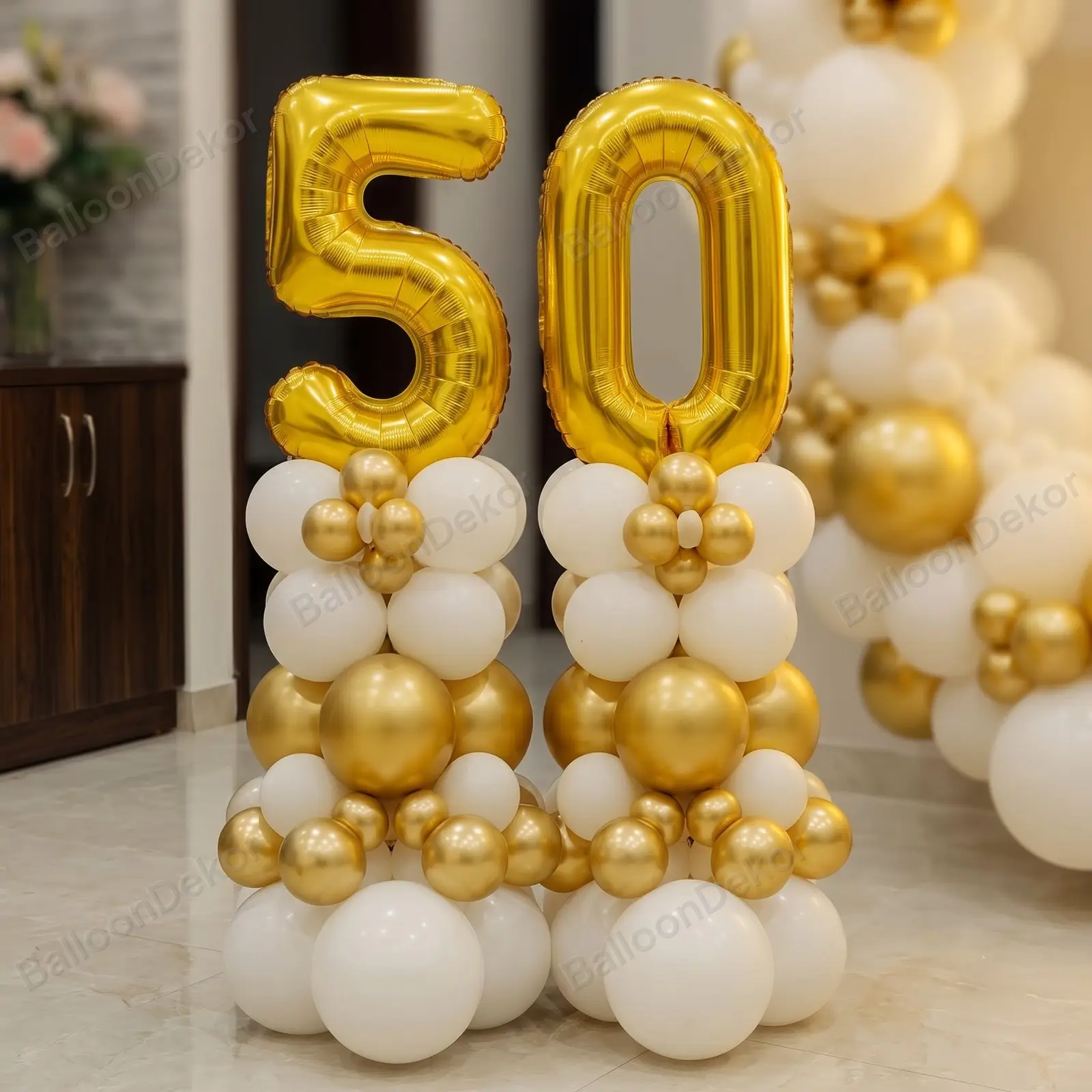 White and Golden Decoration — thumbnail 3