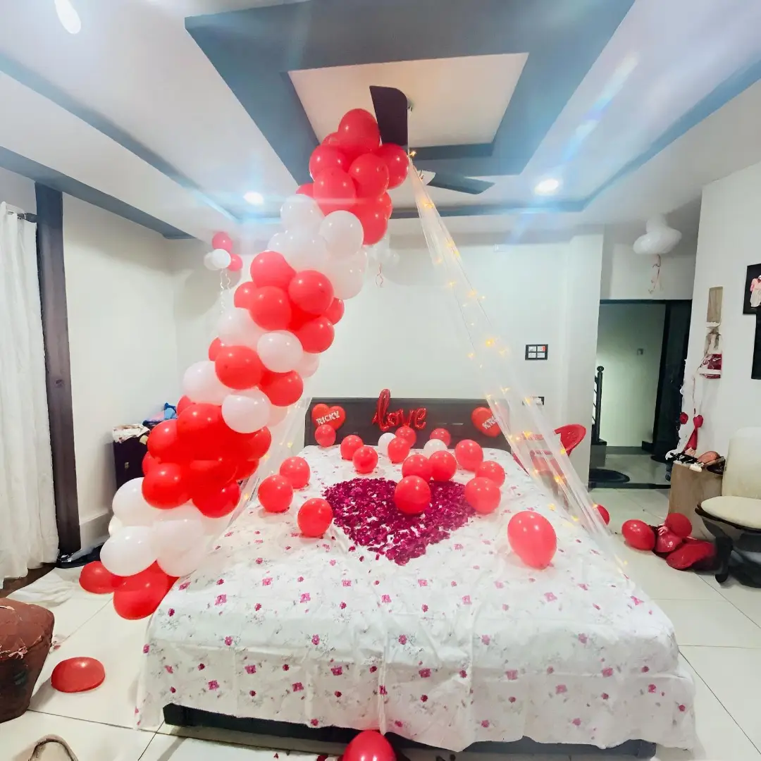 Red & White Love Bed Setup