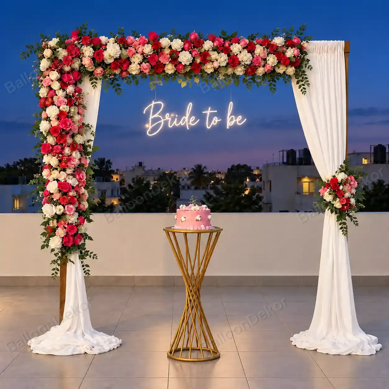 Elegant Floral Bride To Be Decoration — Bachelorette Party Decoration