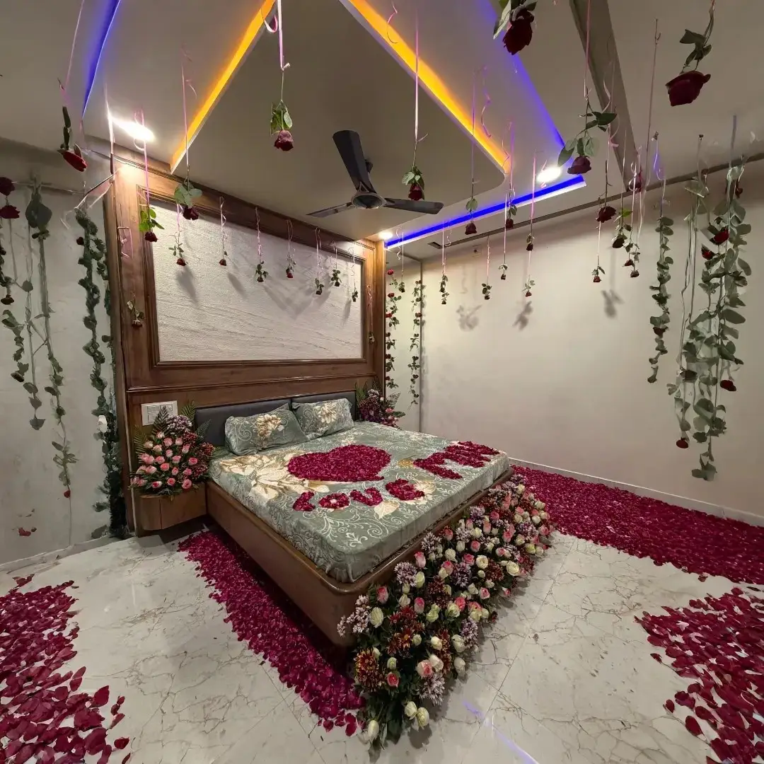 Heart of Roses Decor