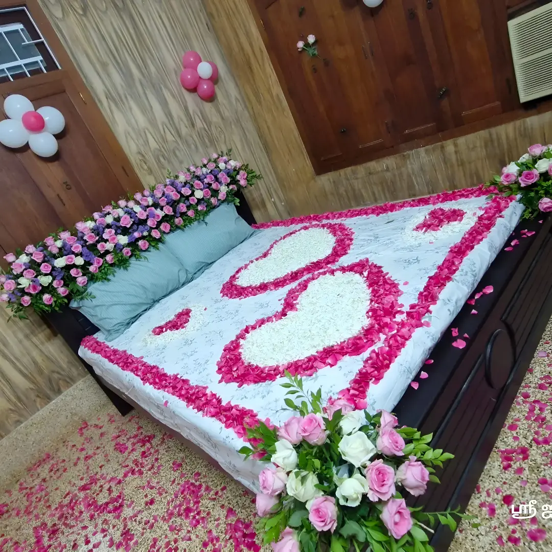 First Night Bed Decoration with Flower — photo 3