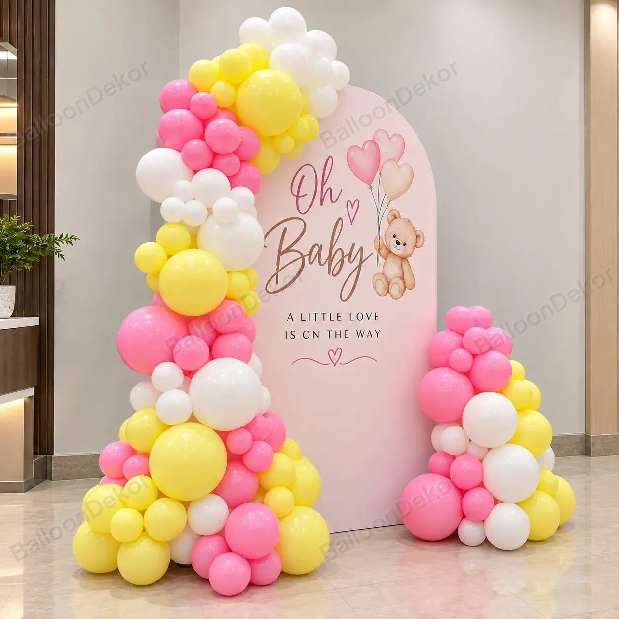 Elegant Baby Shower Balloon Decoration — photo 2