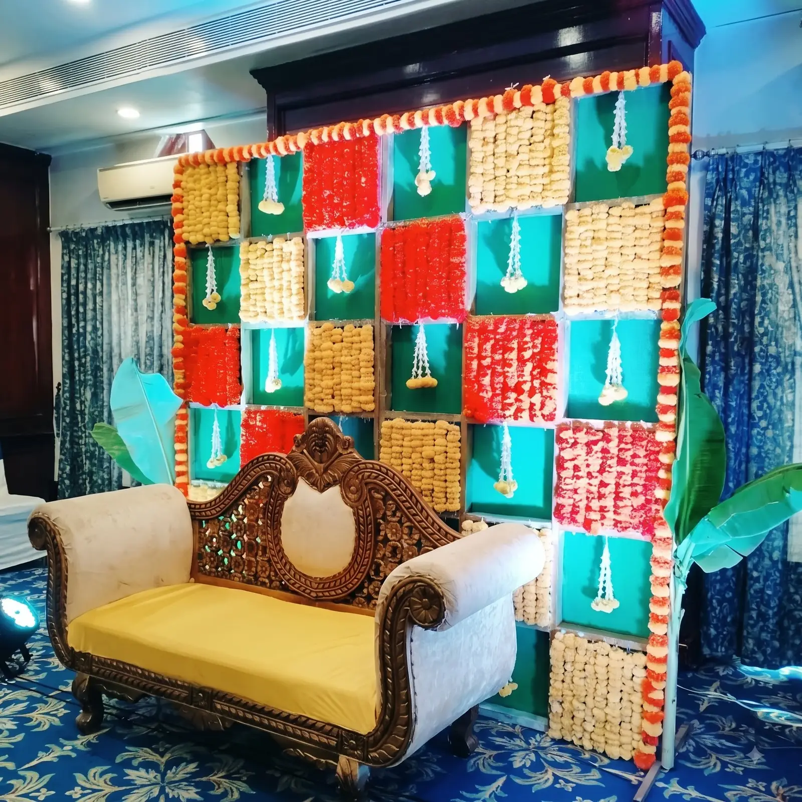 Traditional Flower Backdrop Decor — thumbnail 2