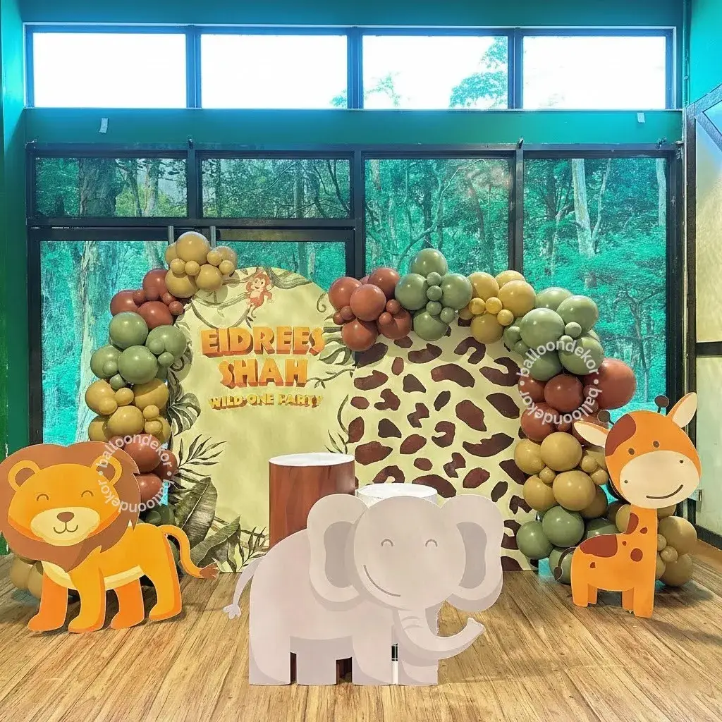 Little Zoo Animal Birthday Decoration