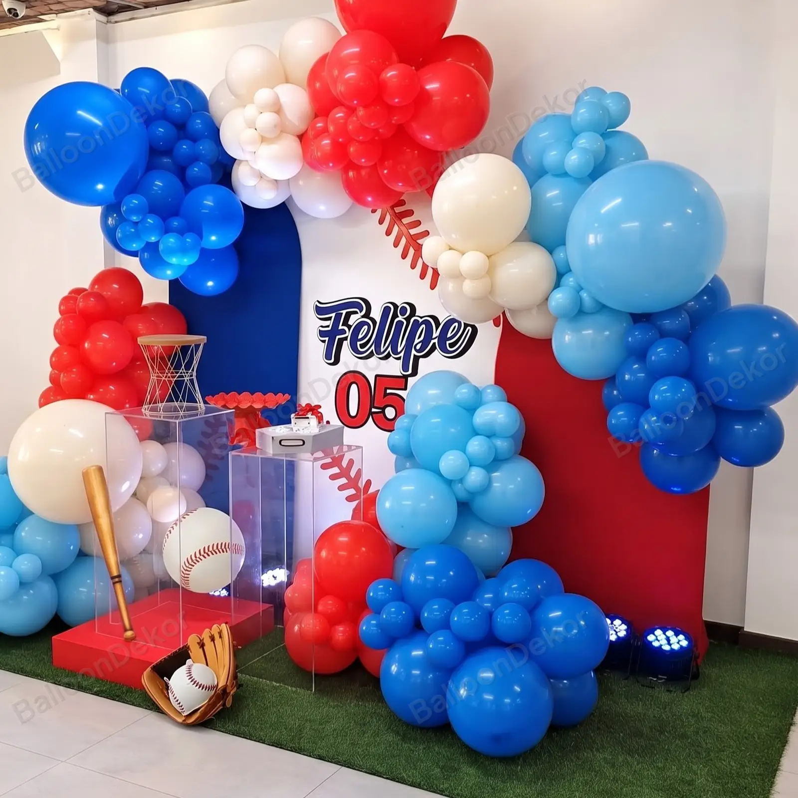 Baseball & Balloons Decoration — thumbnail 2