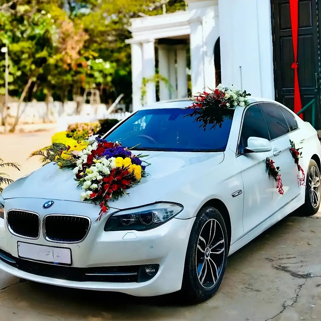 Modern Bridal Wedding Car Decor — thumbnail 2
