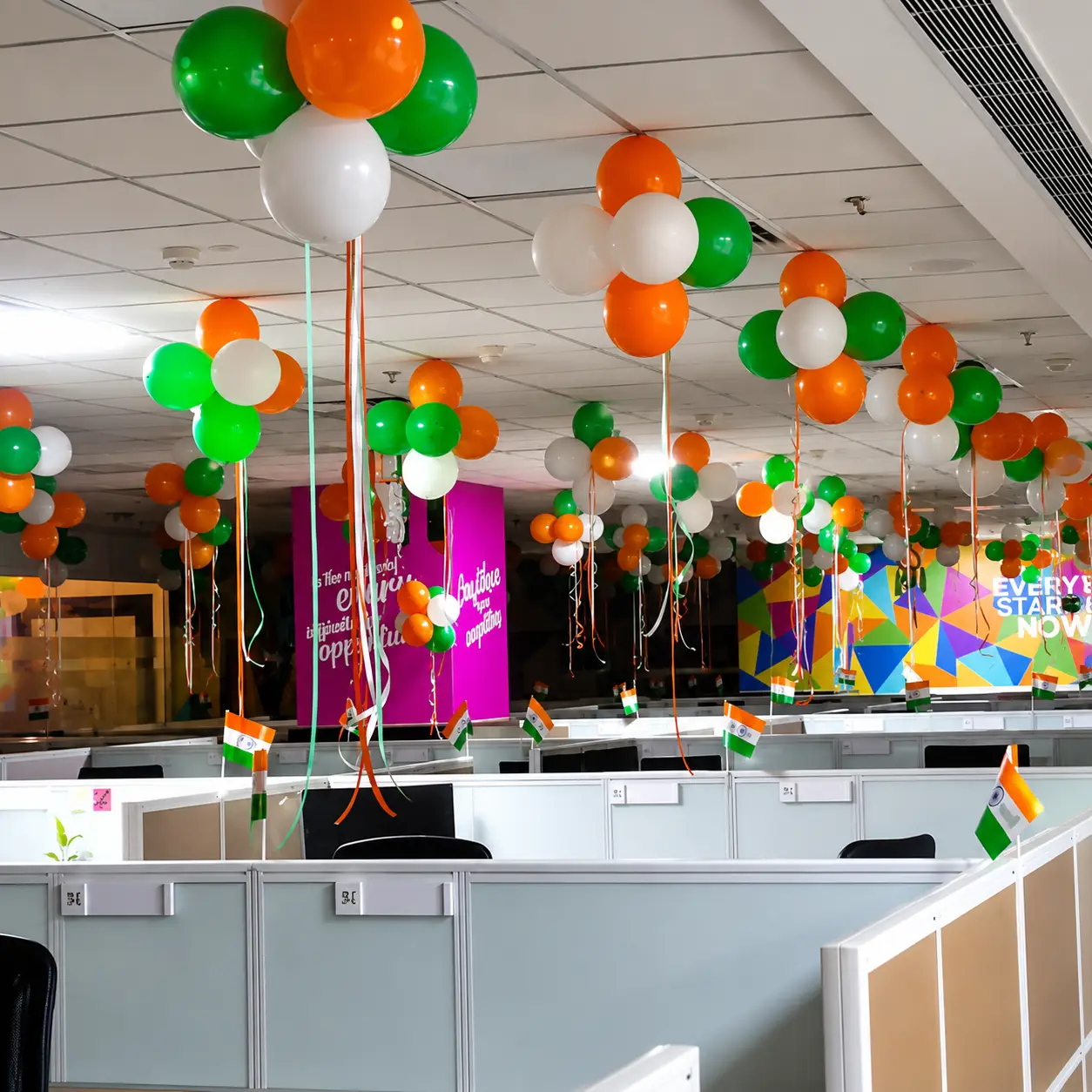 Office Balloon Decoration for Independence Day — thumbnail 3