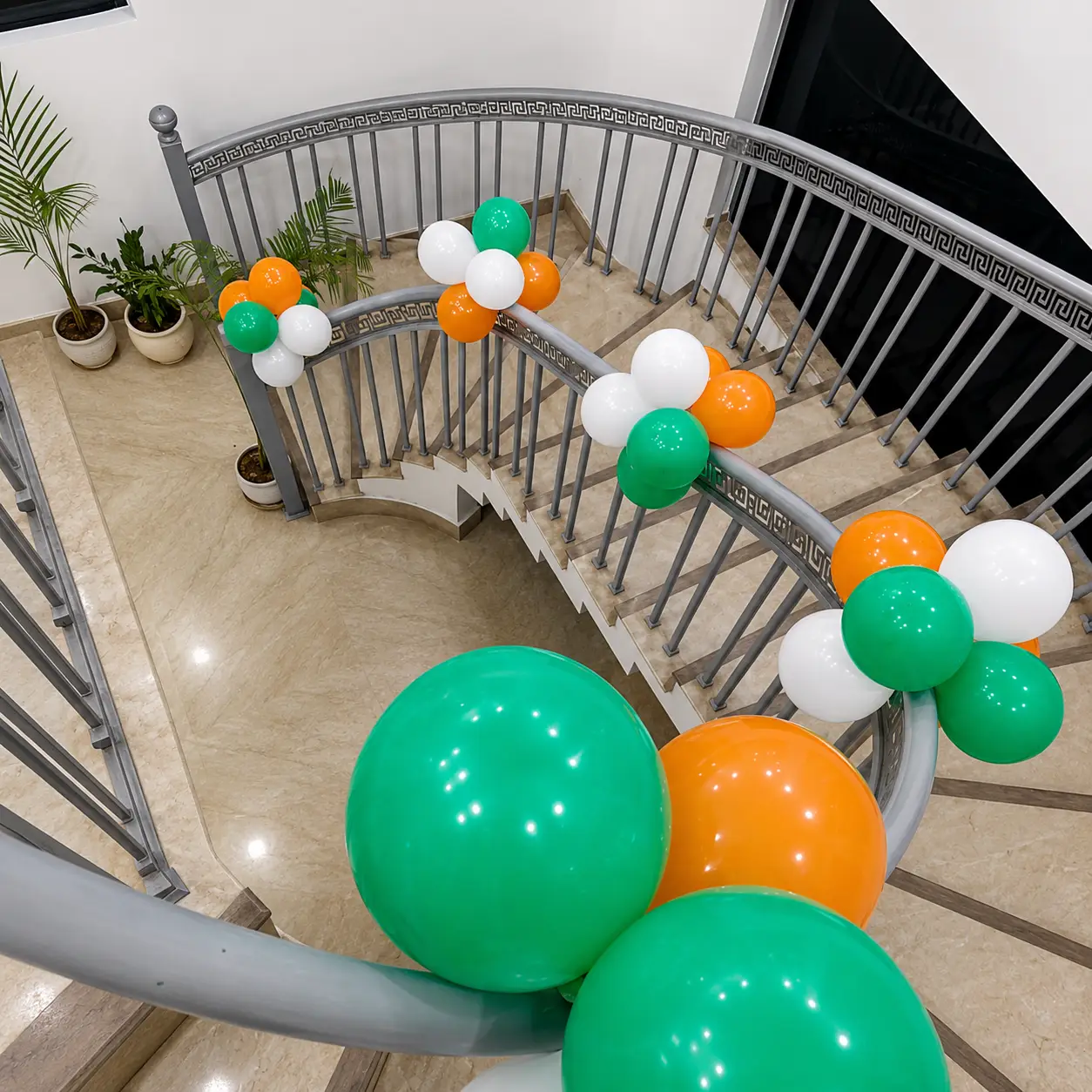 Tricolor Balloon Decor for Independence Day — thumbnail 3