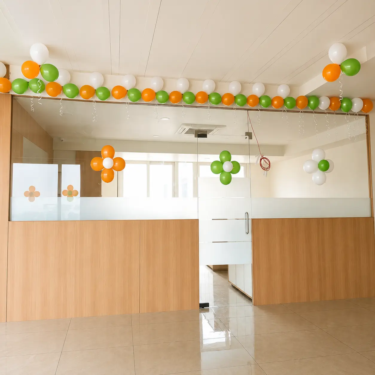 Tricolor Office Decoration — thumbnail 5