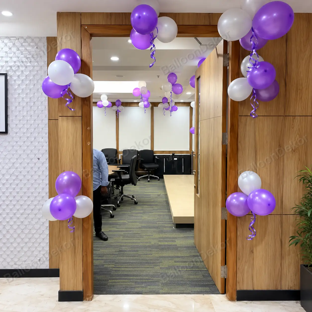 Complete Office Balloon Decoration — thumbnail 4