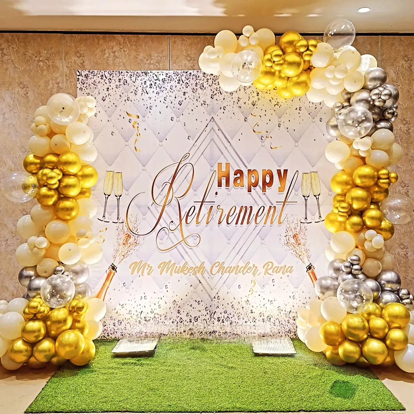 Premium Retirement Function Decor