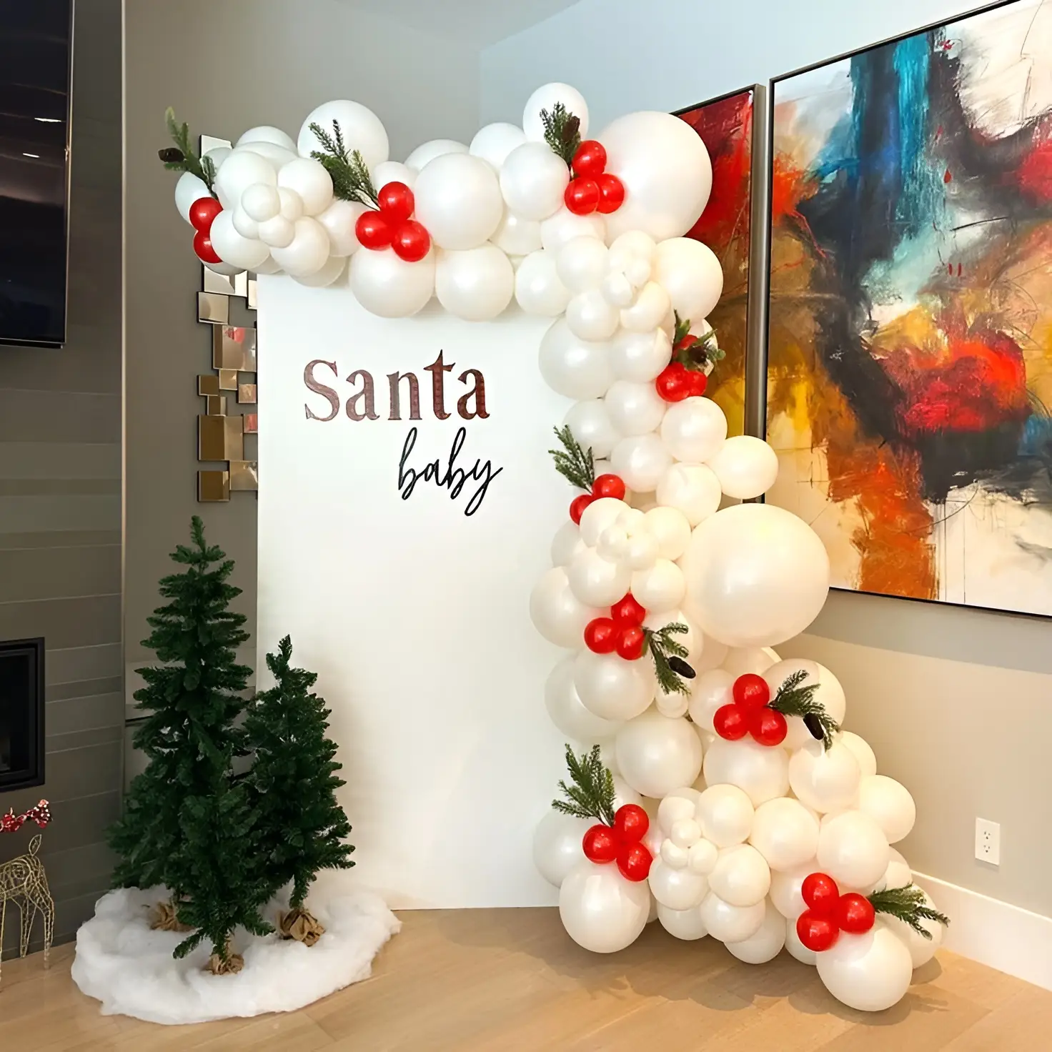 Red And White Theme Christmas Decoration