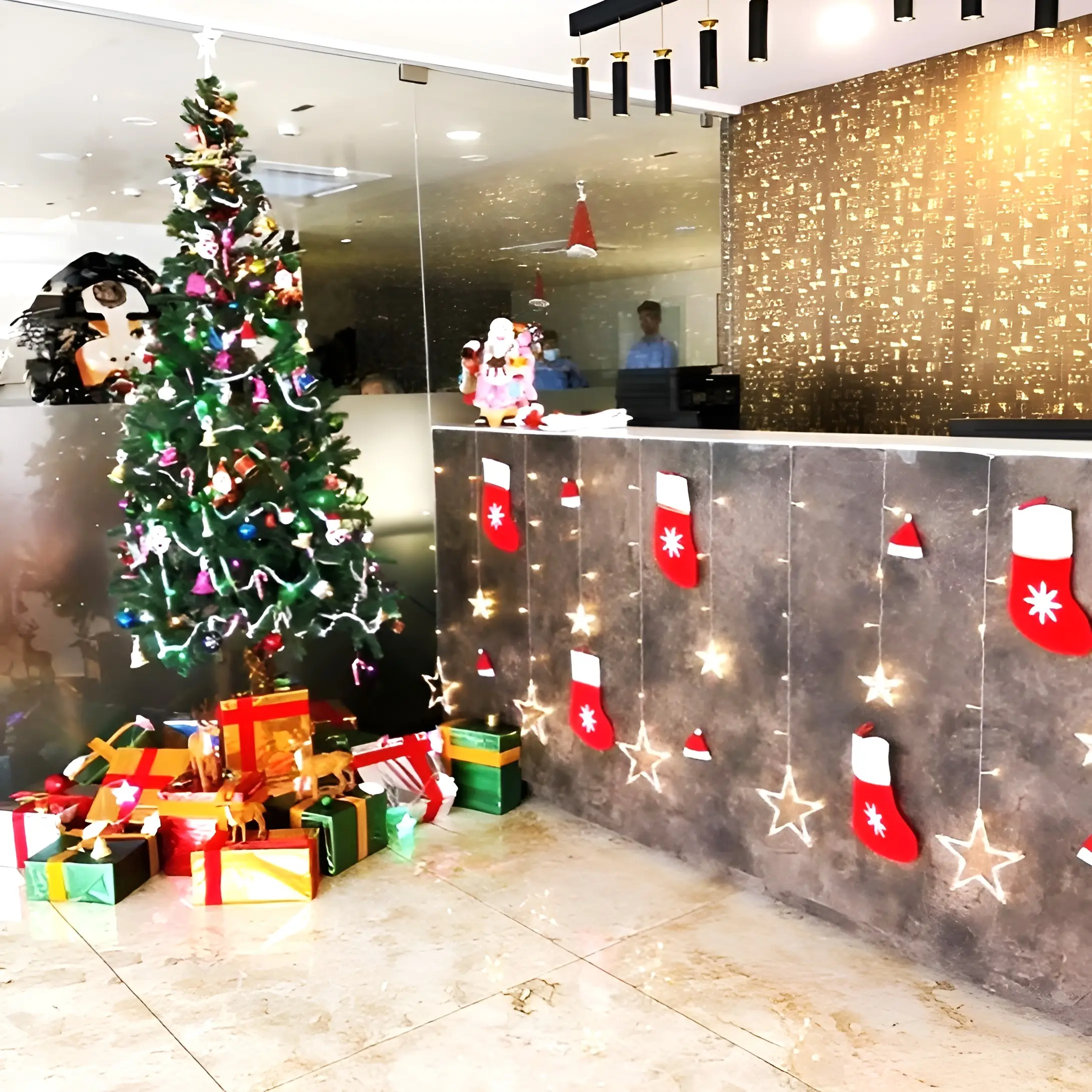 Office Reception Christmas Decoration