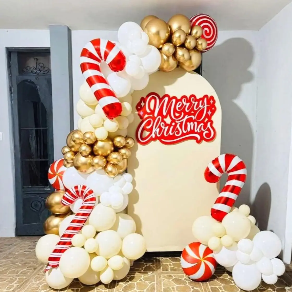 Classic Christmas Theme Decoration