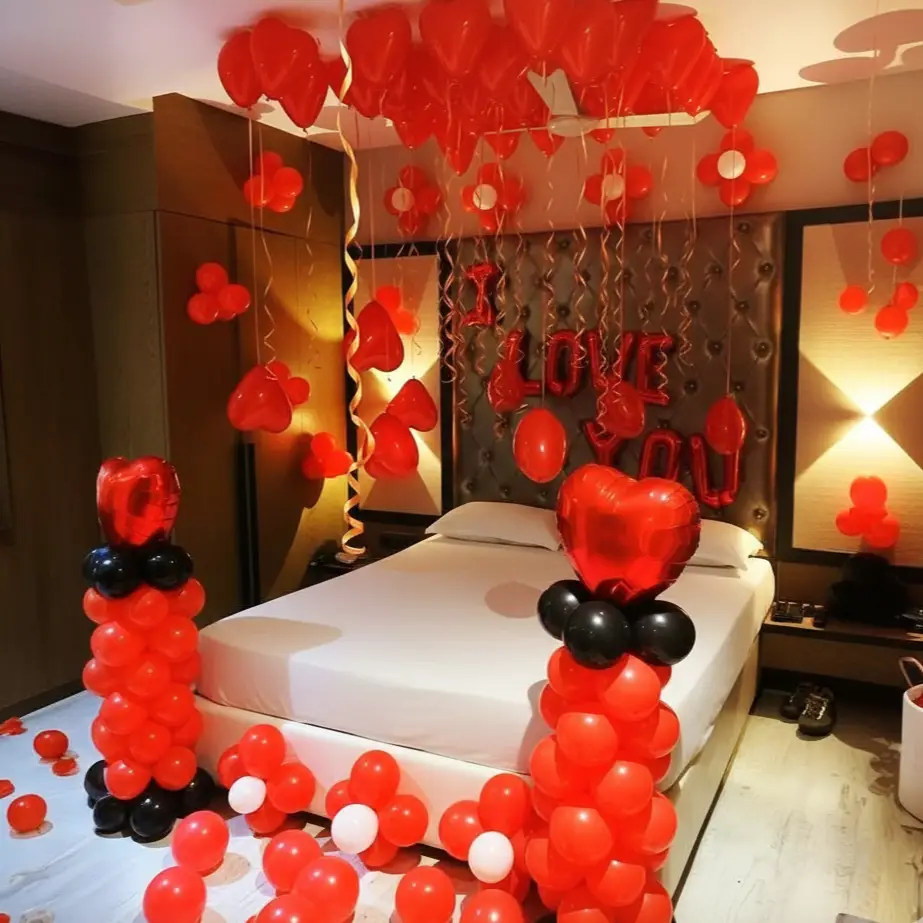 Love in the Air Valentines Day Decoration