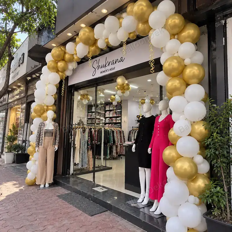 Balloon Arch for Boutique Shop Inauguration — thumbnail 2