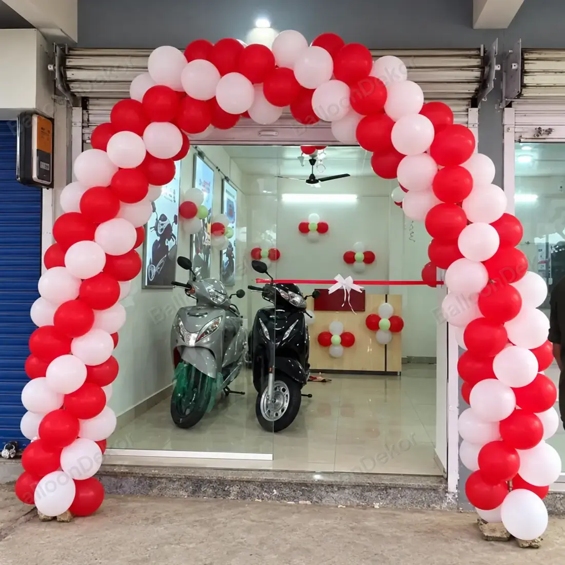 Bike Showroom Opening Balloon Setup — thumbnail 2