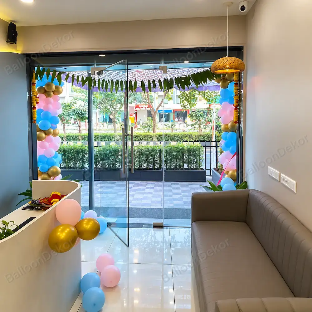 Salon Entrance Balloon Decoration — thumbnail 2